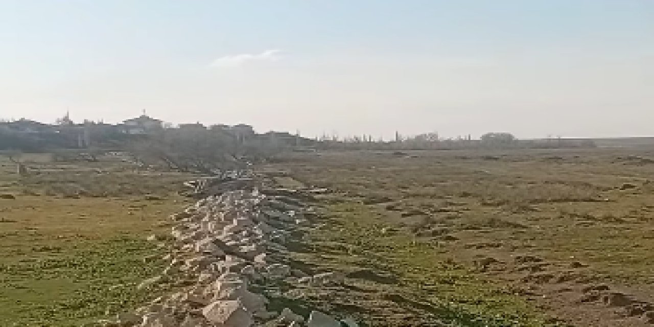 Eşmekaya’da Kuruyan Bahçeler: Bir Zamanların Yeşil Alanları Çöle Döndü