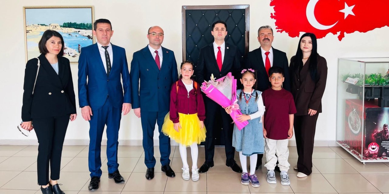 Eskil'de Kaymakamlık Makamı Miniklere Emanet Edildi ft