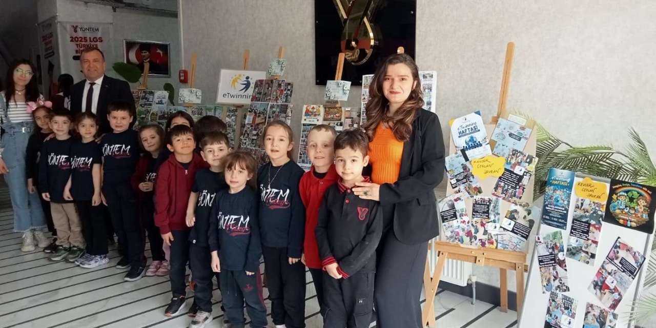 Yöntem Koleji Meram Yaka’da eTwinning Haftası Sergisine Yoğun İlgi