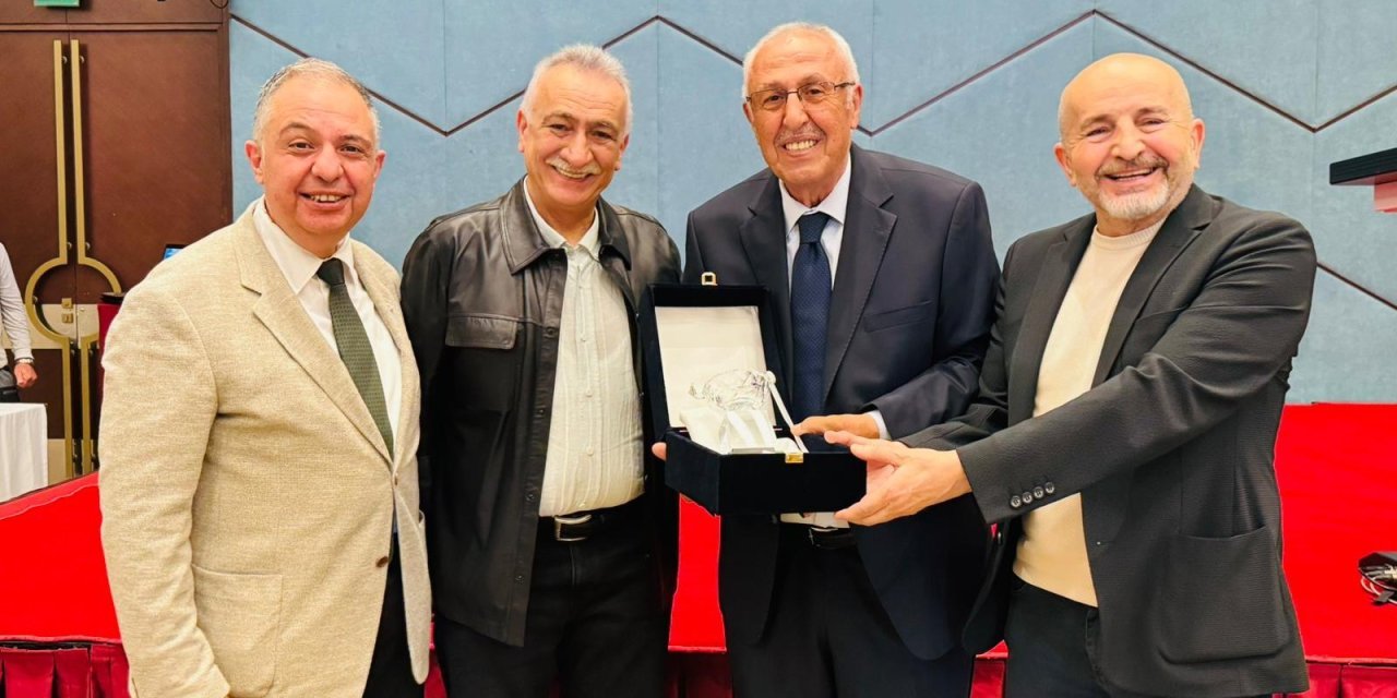 Konya’da Eczacılar 14 Mayıs ve Anneler Günü Programında Buluştu