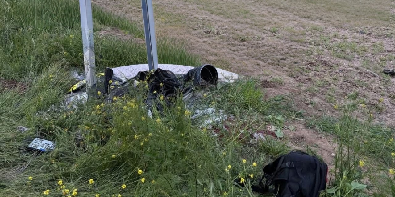 Elektrik Direğine Çarpan Genç Motosiklet Sürücüsü Hayatını Kaybetti