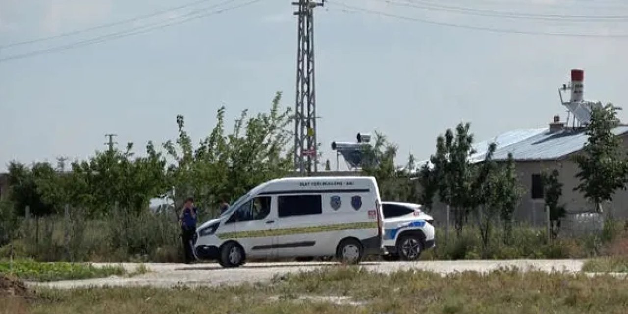 Konya'da Husumetli Ailelerin Sokaktaki Kavgası Kanlı Bitti: 1’i Ağır 5 Yaralı!