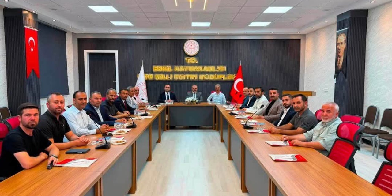 Eskil'de Eğitime Destek Platformu Toplandı: Kurumlar Ortak Hedefte Buluştu