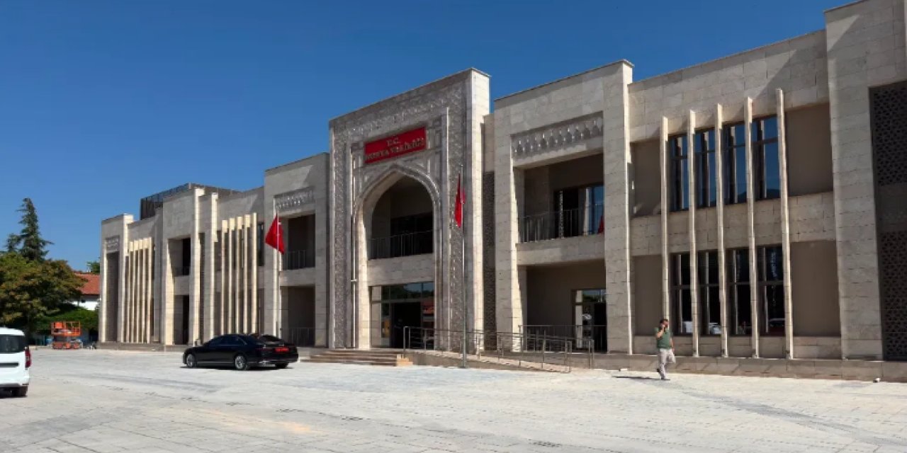 Konya Valiliği Yeni Binasında: İlk Mesai Başladı!