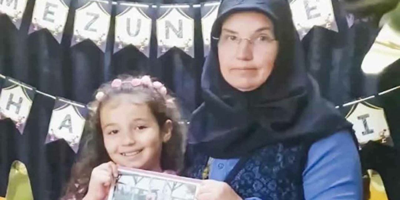 Konya'da Taksinin Çarptığı Anne ve Kızı Gözyaşlarıyla Toprağa Verildi