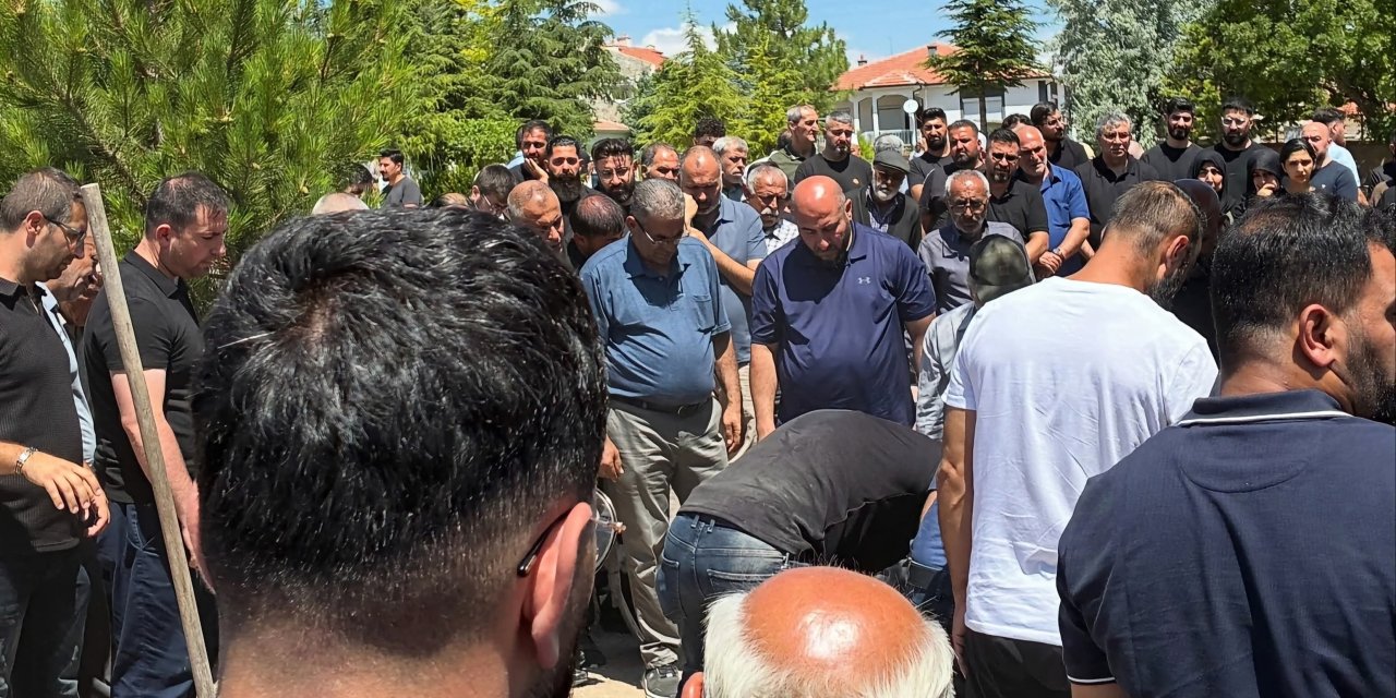 Trafik Kazasında Hayatlarını Kaybeden Çift Toprağa Verildi