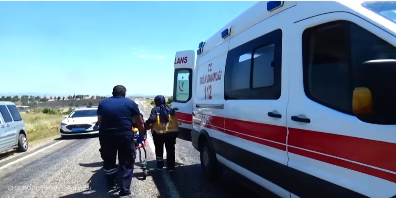 Beyşehir-Isparta Yolunda Feci Kaza! İki Araç Kafa Kafaya Çarpıştı: 9 Yaralı