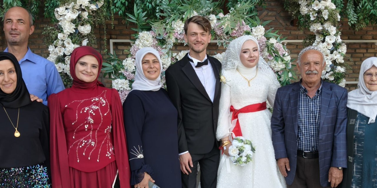 Sümeyye ile Furkan Dünyaevine Girdi