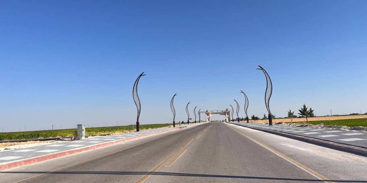 Eskil'in Girişi Yenileniyor! Kaldırım ve Modern Aydınlatma Çalışmaları Tamamlandı