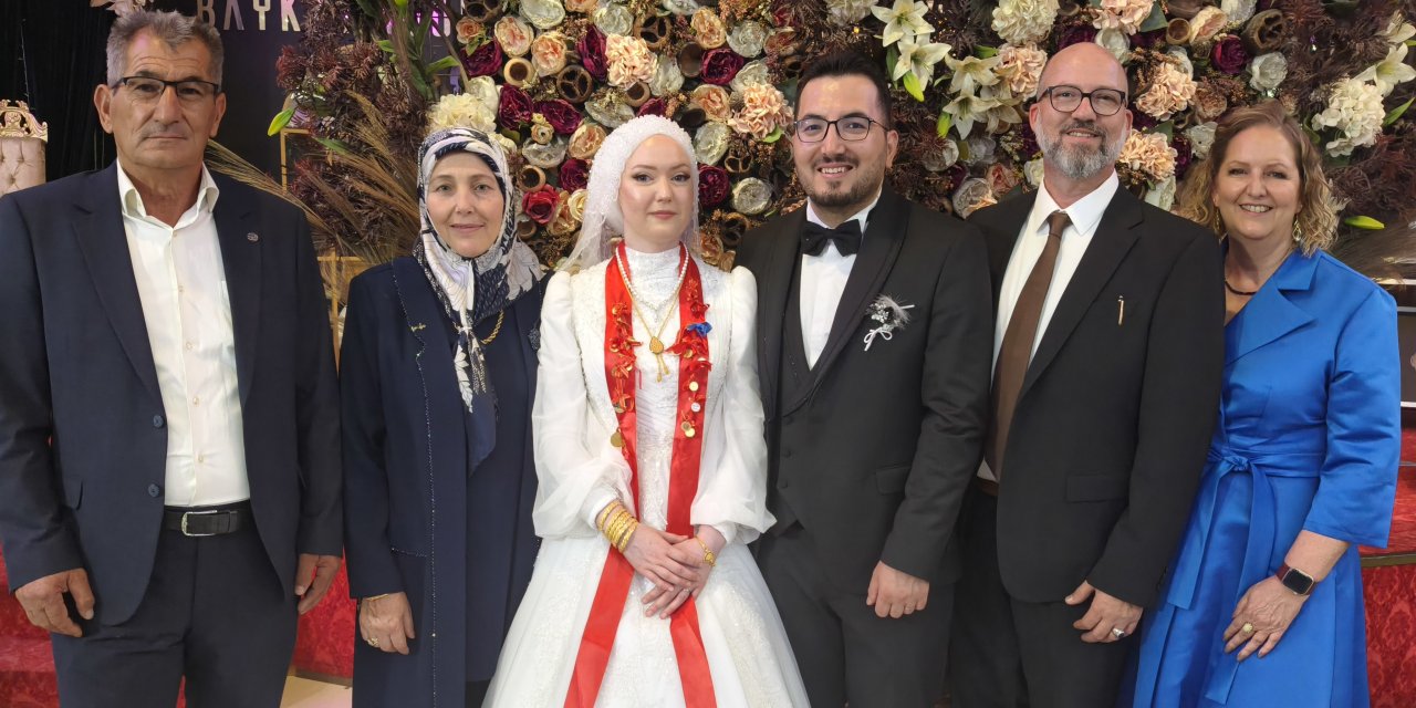 Alman gelin ile Eskilli damadın mutlu günü