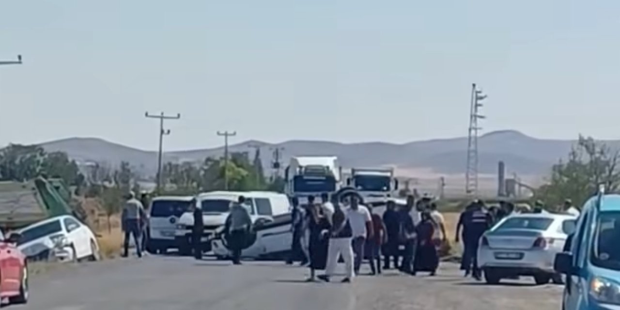 Cihanbeyli'de Korkutan Kaza: İki Araç Çarpıştı, 2 Kişi Yaralandı