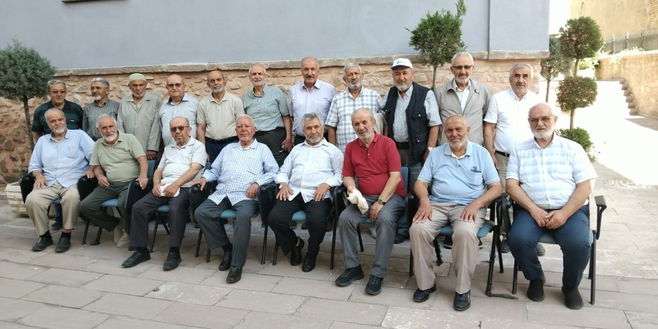 Konya İHO 1974 Mezunları Geleneksel Buluşmada Bir Araya Geldi