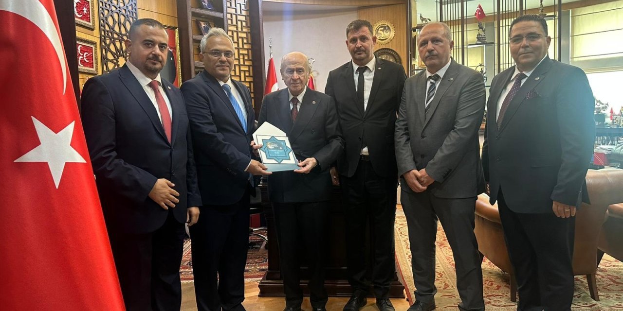 MHP Konya’dan Bahçeli’ye özel davet! Göncü kongre davetiyesini sundu