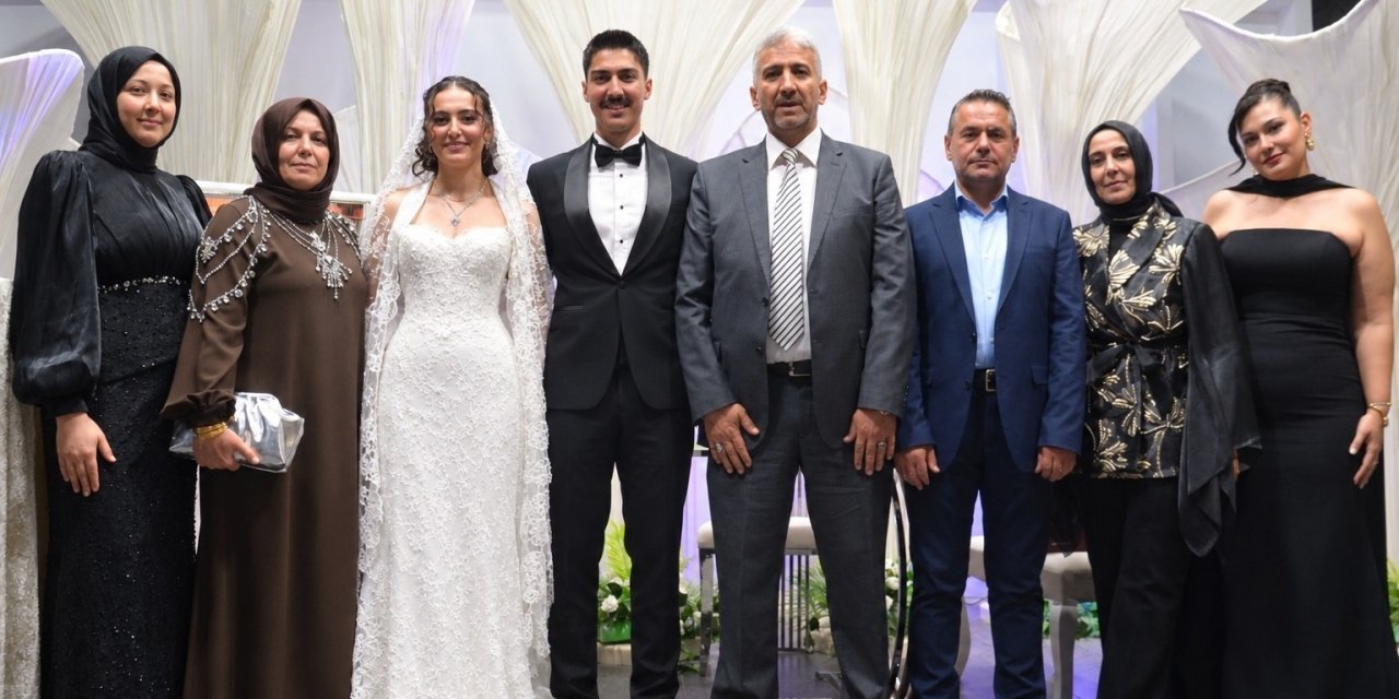 Cengizhan ve Gaye Yıldırım Ailelerinin Mutlu Günü