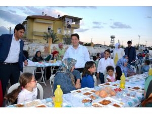 Aksaray’da Toplu İftar Ve Mahalle Meclisi Toplantıları Sürüyor