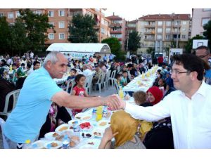 Küçük Bölcek’te 2 Bin Kişiye İftar