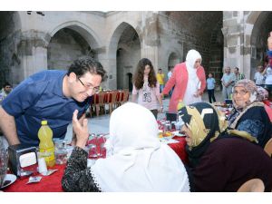 Aksaray’da Zinciriye Medresesinde İftar