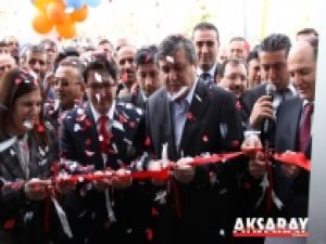 AK Parti seçim bürosunu açtı