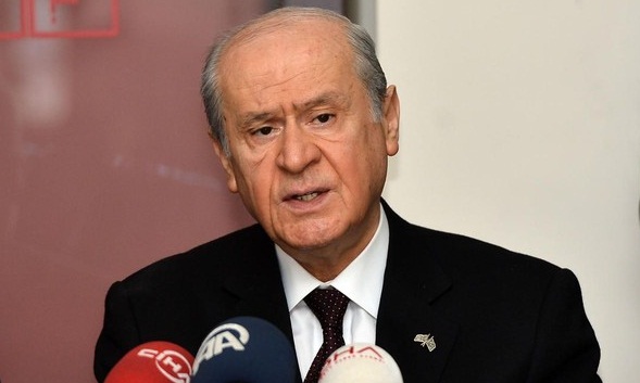 Bahçeli'den oldukça ilginç öneri: "Saatlerce birbirimizin gözlerine bakalım"