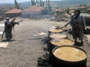 Köylerde bulgur mesaisi başladı