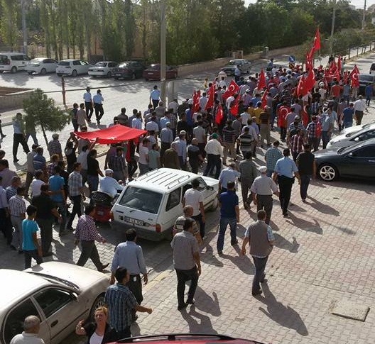 Eskil'de "Şehitlere Saygı ve Teröre Lanet" yürüyüşü