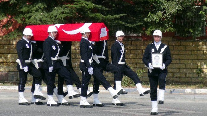 Şehit Polis Babasına ’Başbakanı Korumaya Gittiğini’ Söylemiş