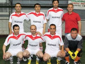 İlçeler arası futbol turnuvasında yarı final heyecanı