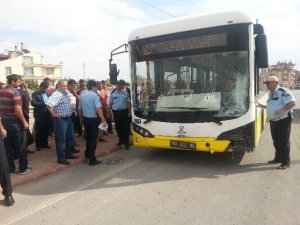 Belediyesi Otobüsü Motosiklete Çarptı: 2 Ölü