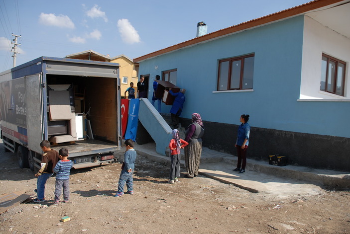 Yetimler Sıcak Yuvalarına Kavuştu