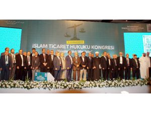 Bakan Şimşek, Konya’da İslam Ticaret Hukuku Kongresi’ne Katıldı