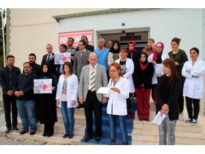 Sağlık Çalışanlarından Teröre Protesto