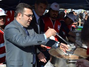 Kulu Kızılay Şubesi’nden Aşure Dağıtımı