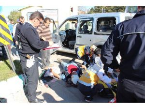 Beyşehir’de Trafik Kazaları: Üç Yaralı