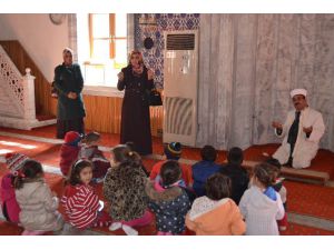 Kulu’da Minik Öğrencilerden Cami Ziyareti