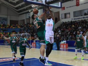 Torku Konyaspor evinde mağlup 74-92