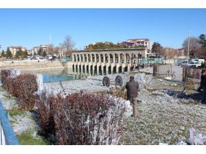 Beyşehir’de Buz Sarkıtlarından Görsel Şölen