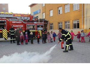 İtfaiye’den Minik Öğrencilere Yangın Dersi