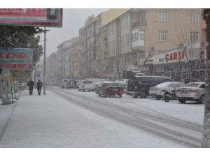 Kulu’ya Yılın İlk Karı Yağdı