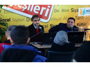 Şiir Severler Camlı Köşk’te Buluştu