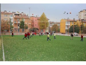 Selçuklu’ya 15 Suni Çim Saha Daha Kazandırıldı