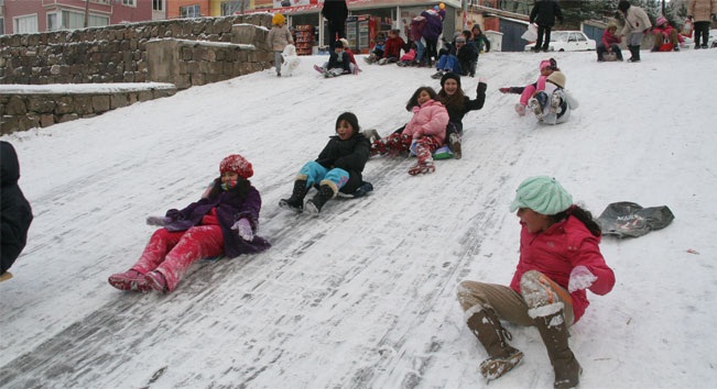 Konya’nın Ahırlı İlçesi’nde Okullar Tatil Edildi