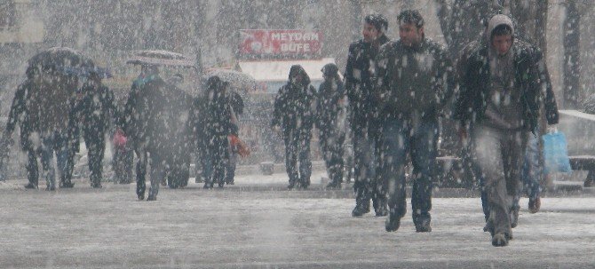 Aksaray'da taşımalı öğrencilere kar izni