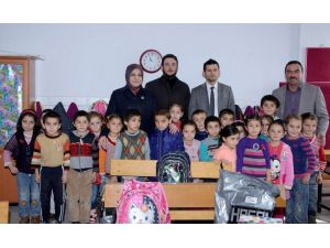 Meram’dan Miniklere Karne Hediyesi