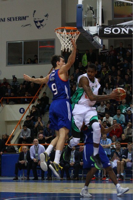 Torku Konyaspor 52 Anadolu Efes 85