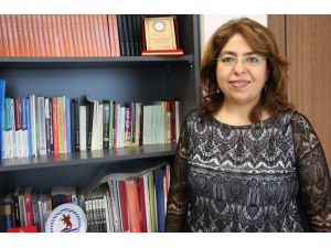 Yrd. Doç. Dr. Hatice Yalçın: “Başarılar Hediye İle Ödüllendirilmemeli”