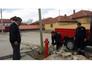 Kulu’da Mahallelere Su Dolum Vanaları Monte Ediliyor