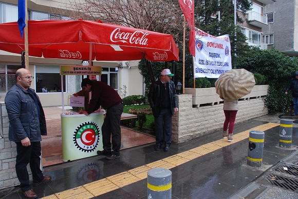 “Taşeron İşçiliğe Hayır” İmza Kampanyasına yoğun ilgi