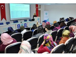 NEÜ’de Radikalleşen Avrupalı Gençler Konuşuldu