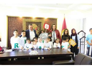 Anaokulu Öğrencilerinden Başkan Tutal’a Ziyaret