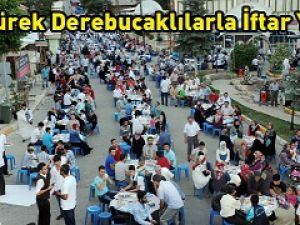 Akyürek Derebucaklılarla İftar Yaptı